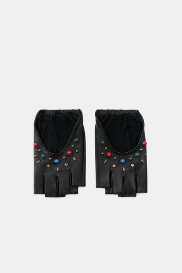 SHORT LEATHER STUDDED STONE GLOVES - Black by Zara
