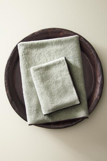 OVERLOCK COTTON BATH TOWEL - Mid-green by Zara