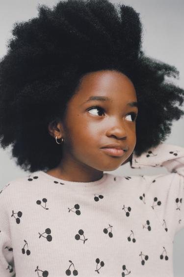 Zara {名称} - {颜色}