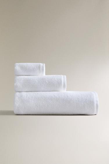 RICE STITCH COTTON BATH TOWEL - White by Zara - Image 0