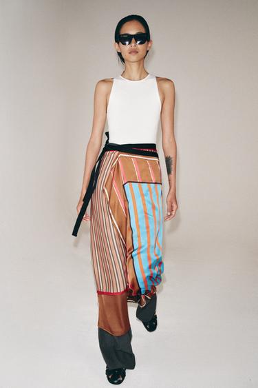 Zara {名称} - {颜色} - 0 图片