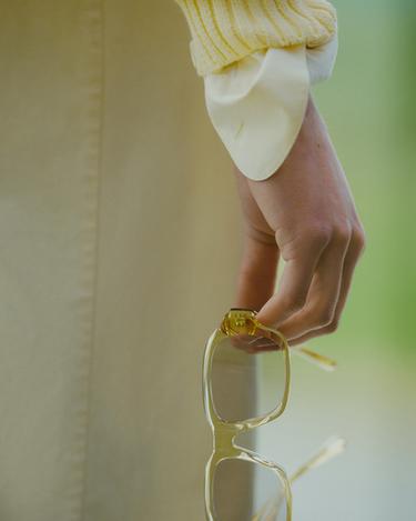 Zara {名称} - {颜色}