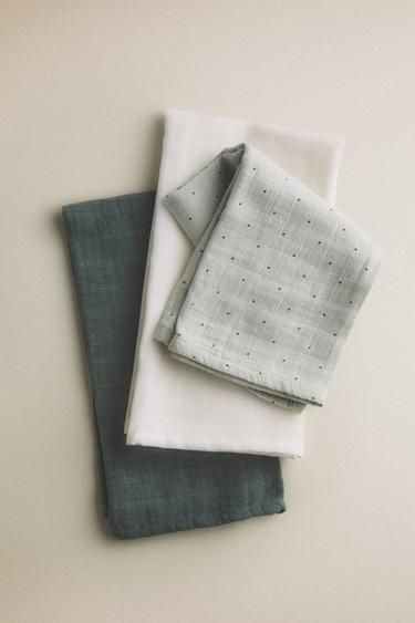 PACK OF MULTICOLOURED BABY MUSLIN CLOTHS (PACK OF 3) - Green by Zara