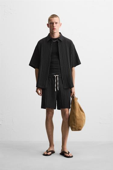 JACQUARD CRINKLE-EFFECT BERMUDA SHORTS - Black by Zara - Image 0