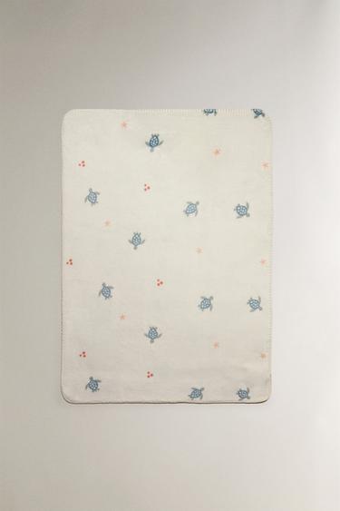 CHILDREN'S FLEECE TURTLE BLANKET - Multicoloured by Zara - Image 0