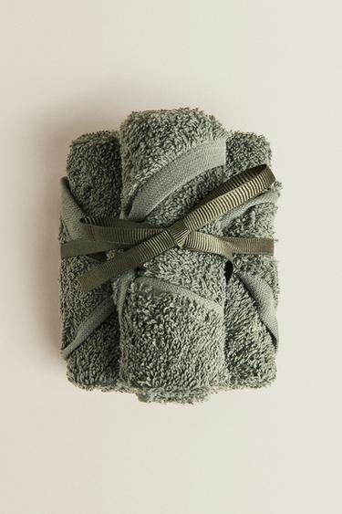 PACK OF COTTON HAND TOWELS (PACK OF 3) - Khaki by Zara - Image 0