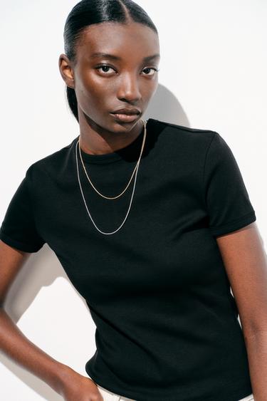T-SHIRT WITH BACK SEAM - Black by Zara