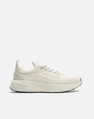 RUNNING TRAINERS - White by Zara