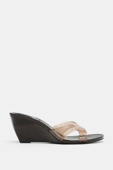 VINYL EFFECT WEDGE SANDALS - Brown by Zara