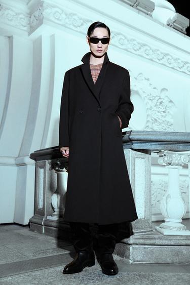 DOUBLE-BREASTED RELAXED FIT COAT - Black by Zara