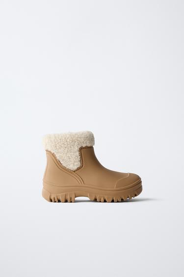 FAUX SHEARLING WELLIES - Caramel Brown by Zara