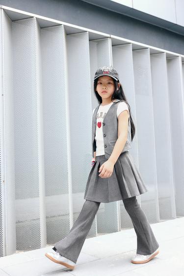 Zara {名称} - {颜色}