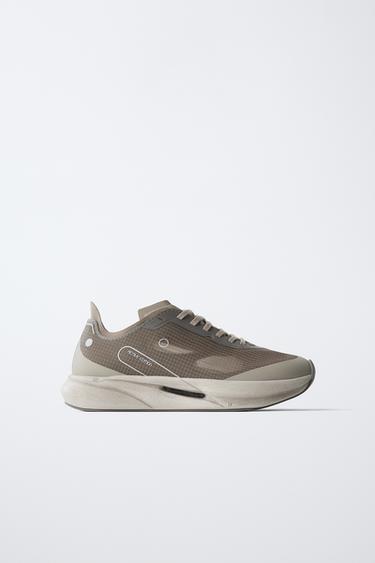 CONTRAST TRAINERS - Brown by Zara