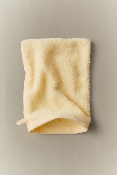 COTTON TERRY BATH MITT - Light yellow by Zara
