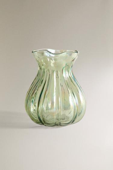 WAVY GLASS VASE - Green by Zara