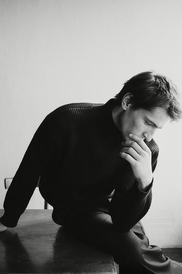 Zara {名称} - {颜色}