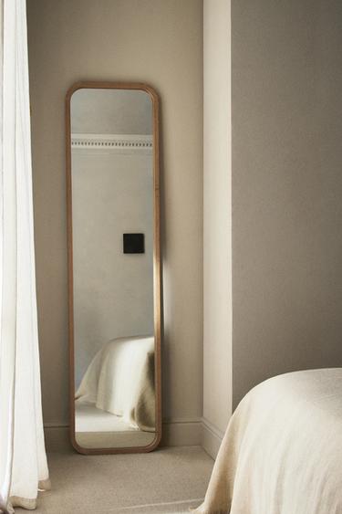 ROUND FULL LENGTH MIRROR WITH FRAME - Light beige by Zara