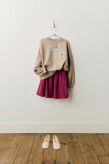 Zara {名称} - {颜色}