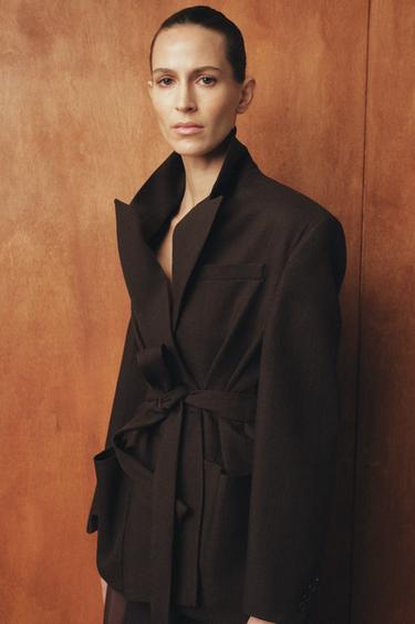 Zara {名称} - {颜色}