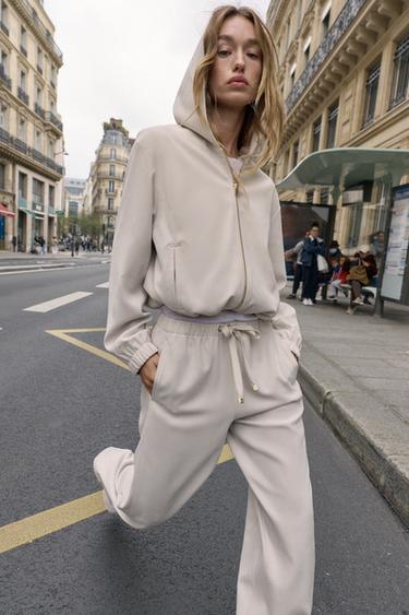 Zara {名称} - {颜色}