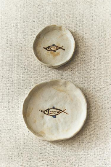 STONEWARE FISH TRAY - Ecru by Zara