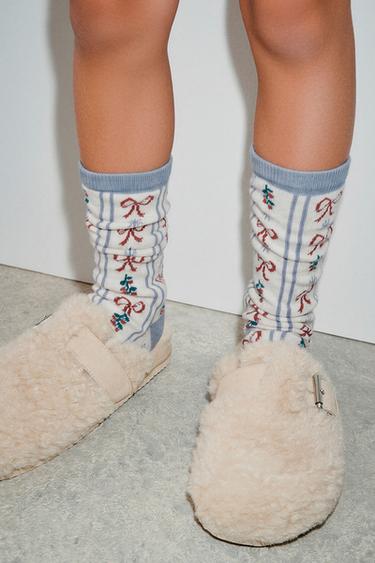 2-PACK OF LONG GREEK KEY AND BOW SOCKS - Burgundy by Zara