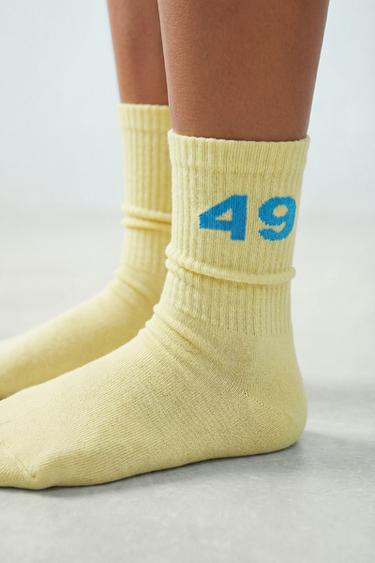 Zara {名称} - {颜色}