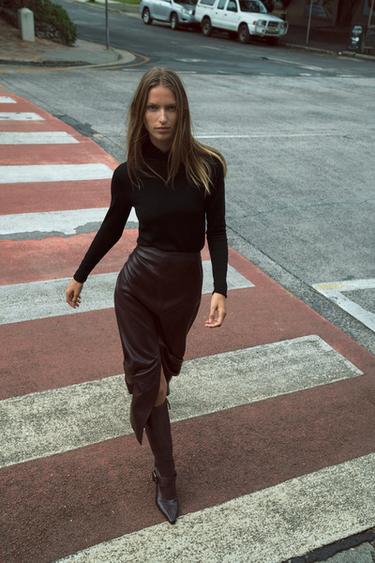 WOOL CROSSOVER HIGH NECK JUMPER - Black by Zara