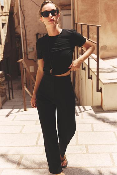CROPPED STRETCH T-SHIRT - Black by Zara