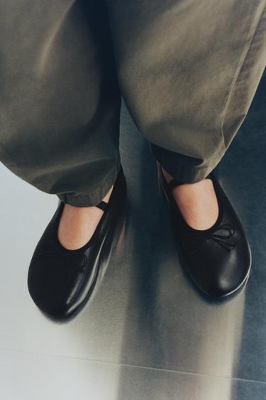 CLASSIC BALLERINA - Black by Zara