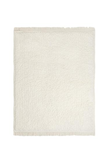 RECTANGULAR TEXTURED COTTON RUG - White by Zara