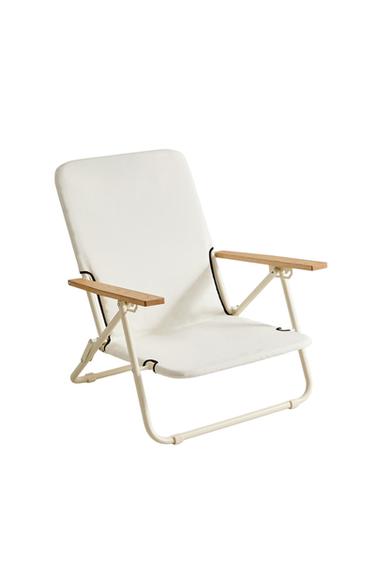 FOLDING BEACH CHAIR WITH WOODEN ARM RESTS - Ecru by Zara