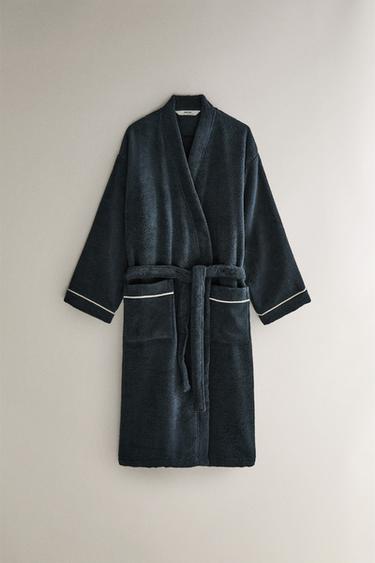 EXTRA SOFT BATHROBE WITH SCALLOPED EDGE (380 GXM²) - Ink blue by Zara