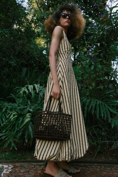 Zara {名称} - {颜色}