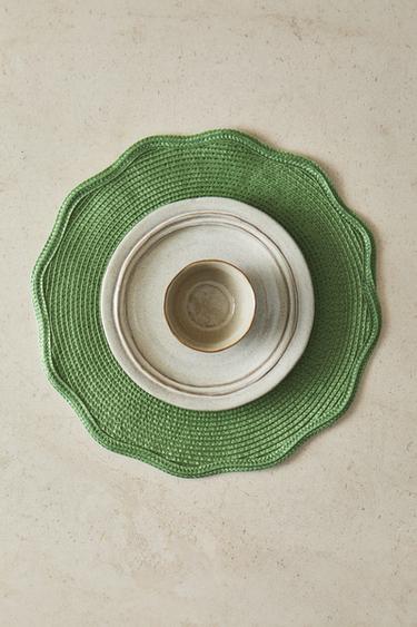 PACK OF BLONDE LACE PLACEMATS (PACK OF 2) - Green by Zara