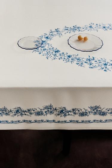 FLORAL SATIN TABLECLOTH - Blue by Zara