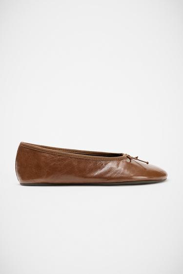 LEATHER BALLET FLATS WITH BOW - Brown by Zara