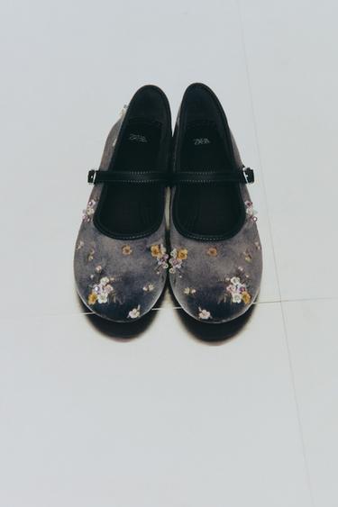 EMBROIDERED FLORAL BALLET FLATS - Grey by Zara