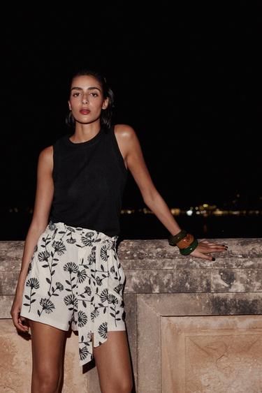 Zara {名称} - {颜色}