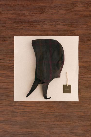 Zara {名称} - {颜色}