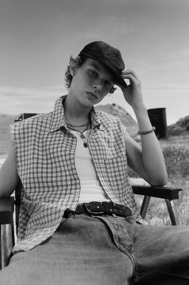 Zara {名称} - {颜色} - 0 图片