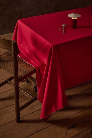 SCALLOPED TABLECLOTH - Red by Zara
