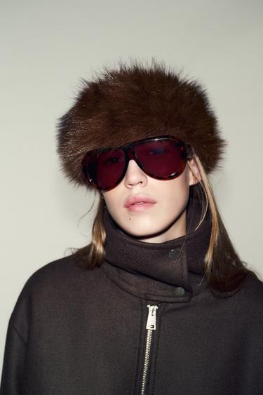 Zara {名称} - {颜色}