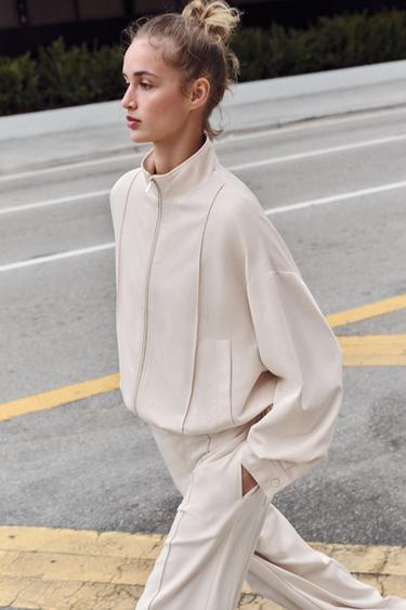 Zara {名称} - {颜色}