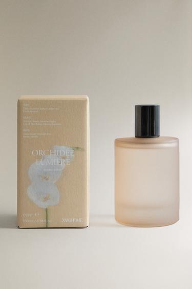 (100 ML) ORCHIDÉE LUMIÈRE FABRIC FRESHENER SPRAY - Purple by Zara