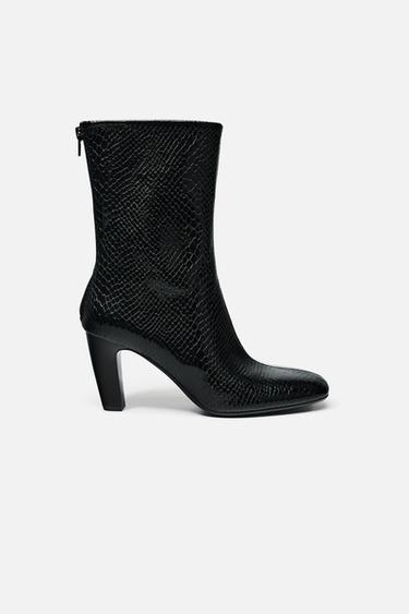 TEXTURED HEELED ANKLE BOOTS - Black by Zara
