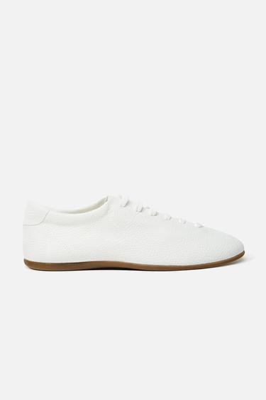 EMBOSSED DERBY SHOES - White by Zara