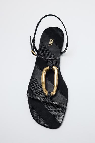 FLAT SANDALS WITH METAL DETAIL - Black by Zara