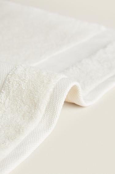 COTTON BATH TOWEL - Ivory by Zara