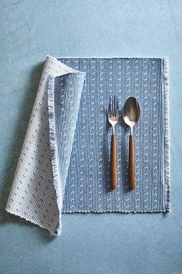 DOTTED NEEDLECORD PLACEMAT - Blue by Zara